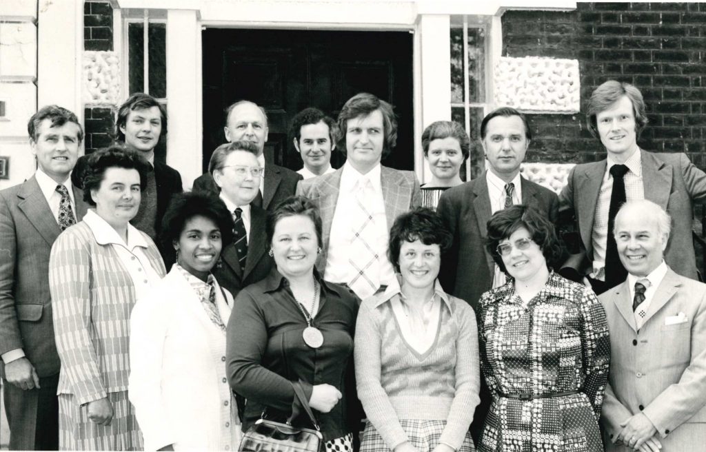 Group photo of doctors outside CETCM, 1976